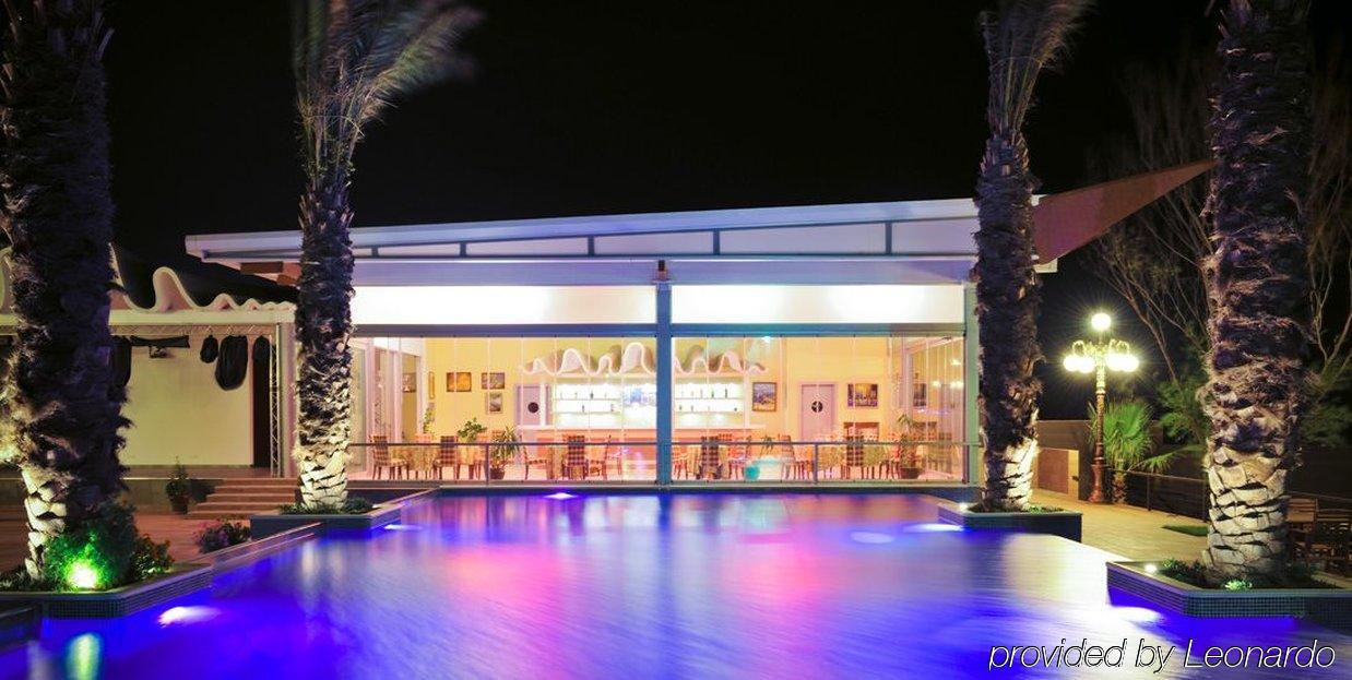 The Crescent Beach Hotel Baku Exterior foto